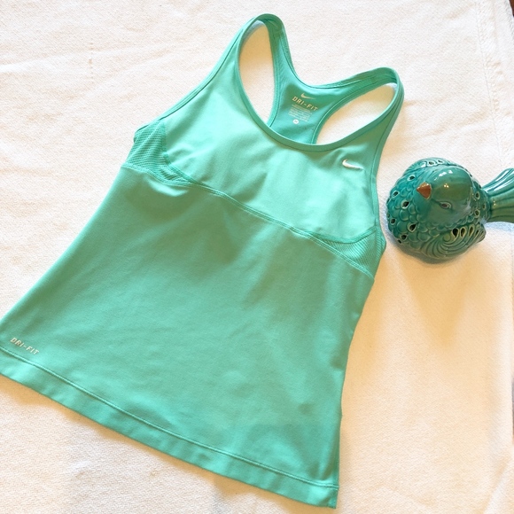 nike running tank with built in bra